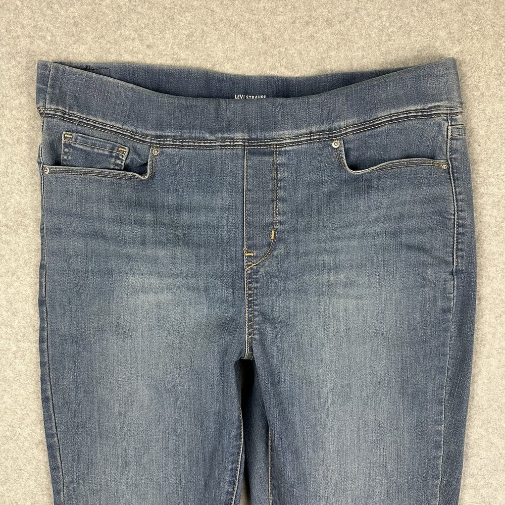 Levi Strauss Signature Gold Women's Totally Shaping Pull On Capri Size 14 - Picture 3 of 10